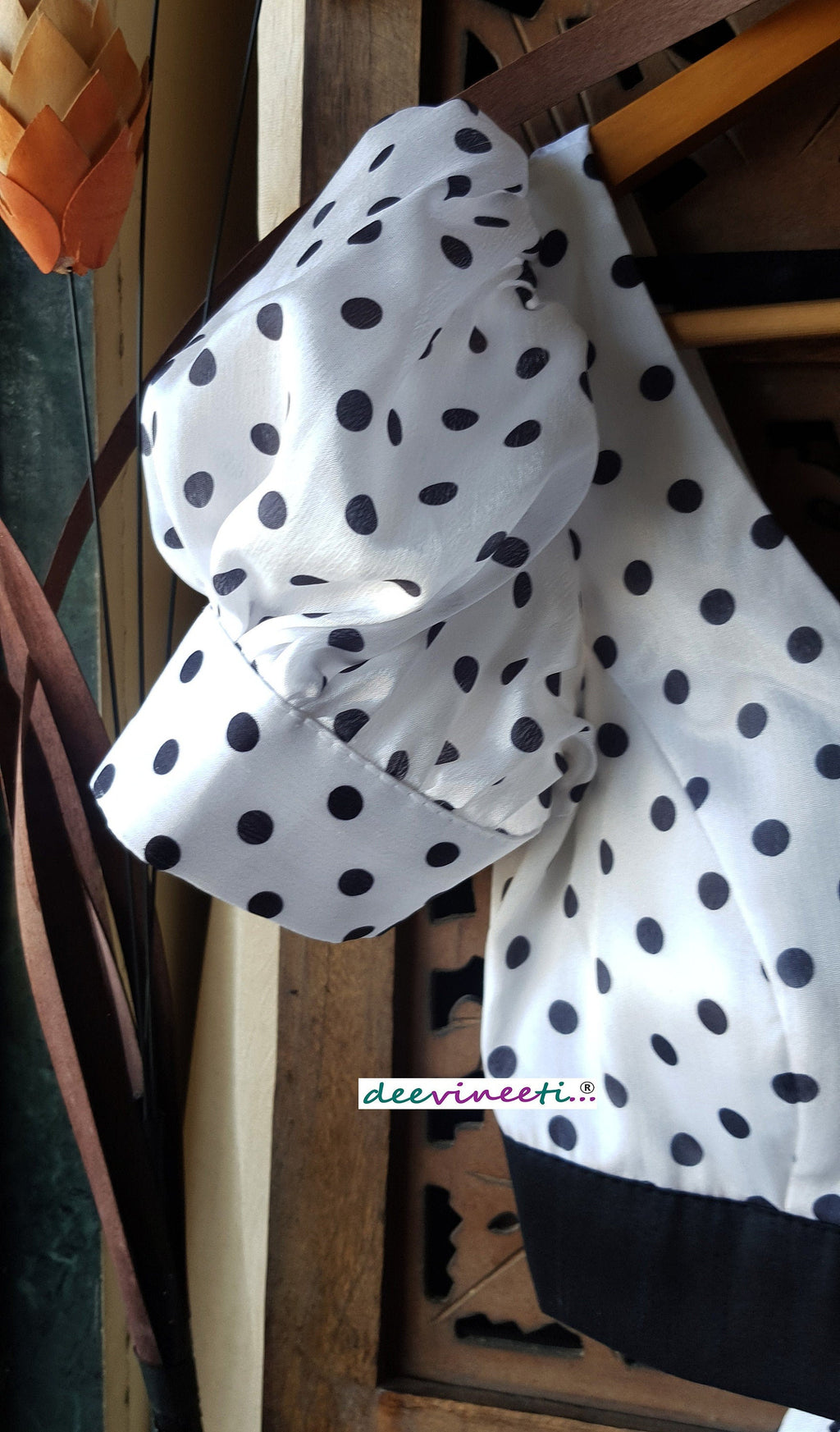 Black and White Polka Dot Puff Sleeves Blouse DVBL_242