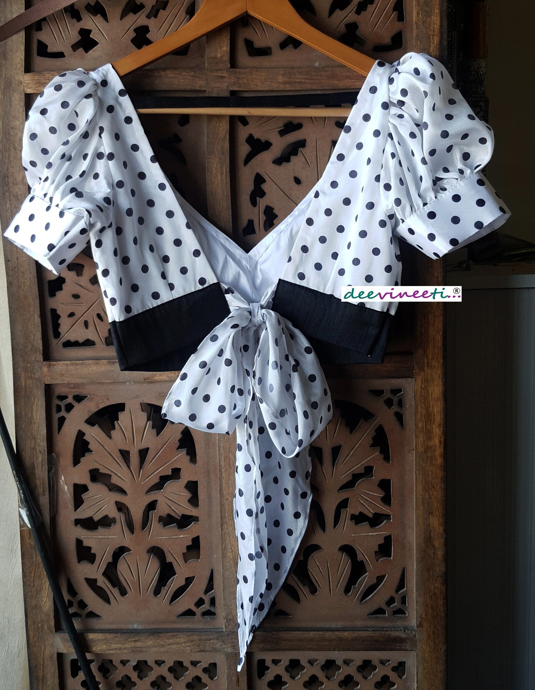 Black and White Polka Dot Puff Sleeves Blouse DVBL_242