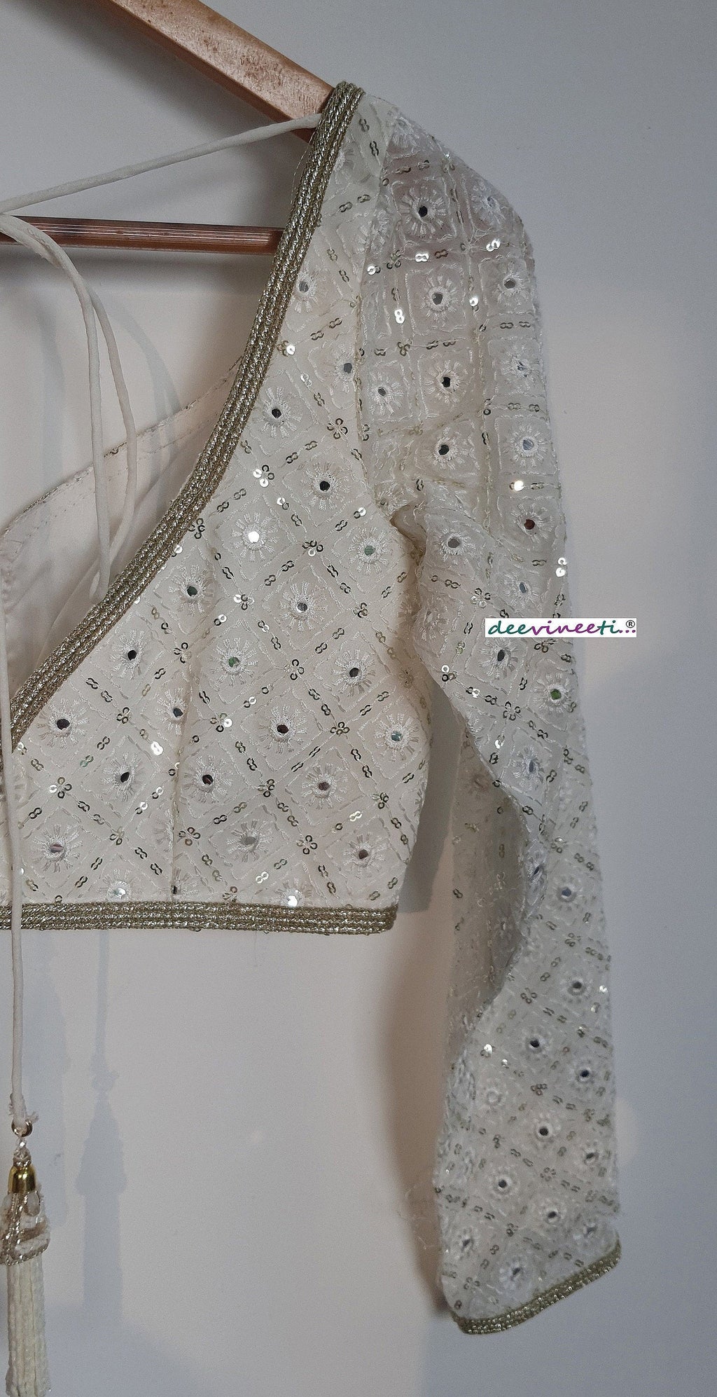 Off-White Chikankari Sweetheart Neck Long Sleeves Blouse DVBL_307